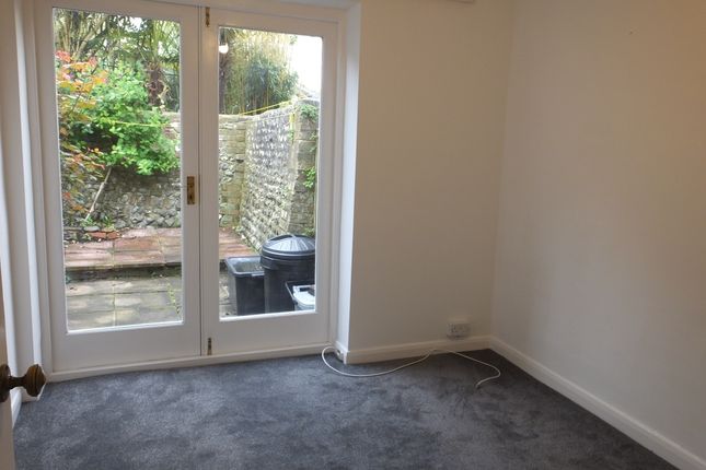Cottage to rent in St Nicholas Lane, Lewes