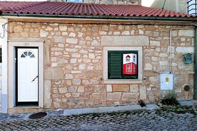 Detached house for sale in Alcains, Castelo Branco (City), Castelo Branco, Central Portugal
