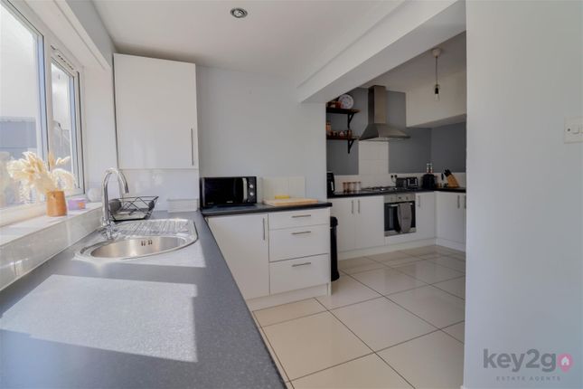 38, Chestnut Avenue, Sheffield photo 4