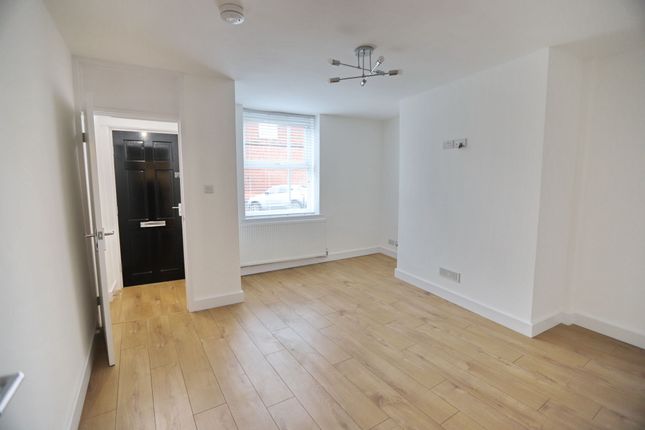 86 Brookshaw Street, Bury photo 2