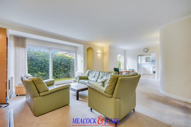 1 Clune Court, Hutton Road, Brentwood photo 4
