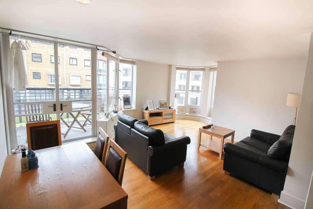 Thumbnail Flat to rent in Admirals Court, Shad Thames, London