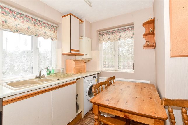 Nursery Hill Shamley Green, Guildford photo 4