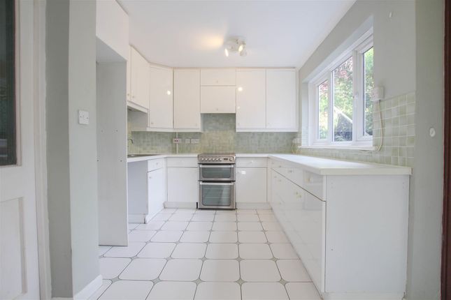 17, Thorncroft, Saffron Walden photo 2
