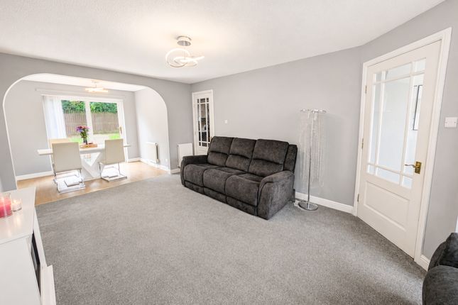 15, Darmule Drive, Kilwinning photo 4