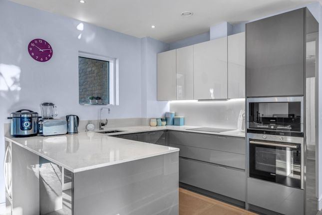 Thumbnail Flat for sale in Juniper Drive, London