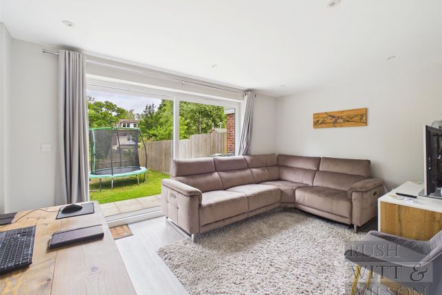 3, Oxley Close, St. Leonards-On-Sea photo 2