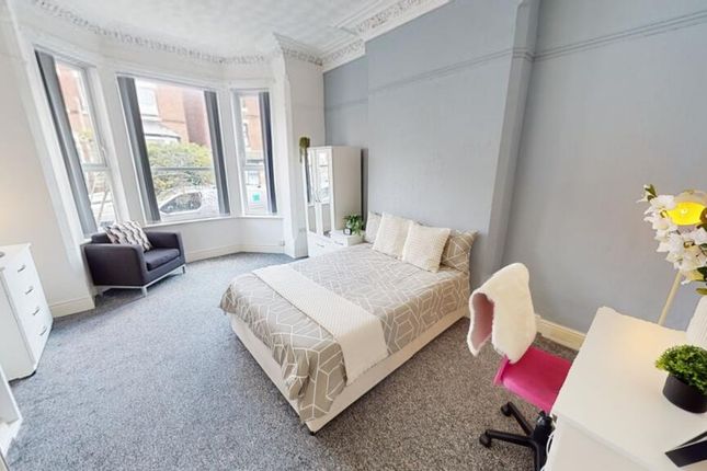 A Spacious And Bright Large Double Bedroom, Perfec...