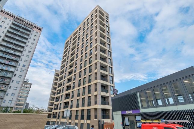 Flat for sale in Ilford Hill, Ilford, London