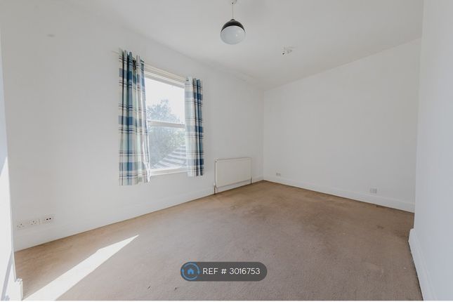 Wallace Street, New Bradwell, Milton Keynes photo 5