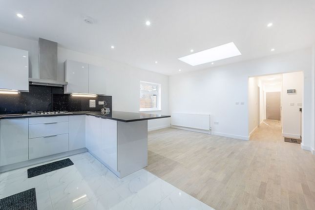 Overdale Road, South Ealing photo 4
