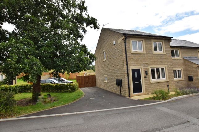 Thumbnail Detached house for sale in The Shaw, Glossop, Derbyshire