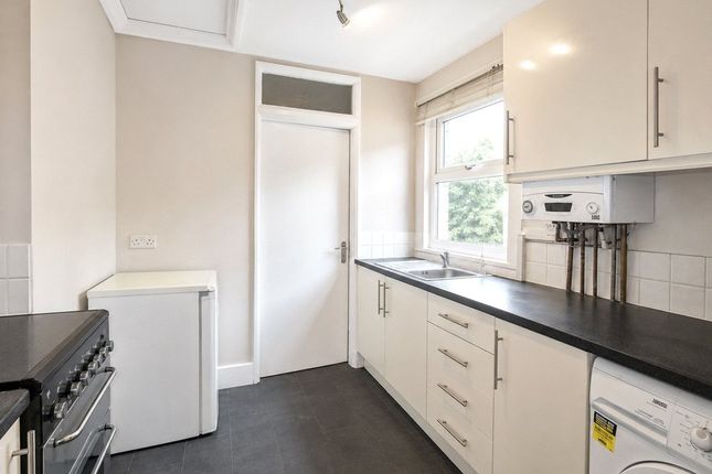 Flat B, 25, Dartnell Road, Croydon photo 2
