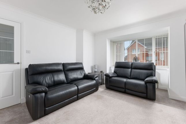 16 Muirhead Place, Falkirk photo 4