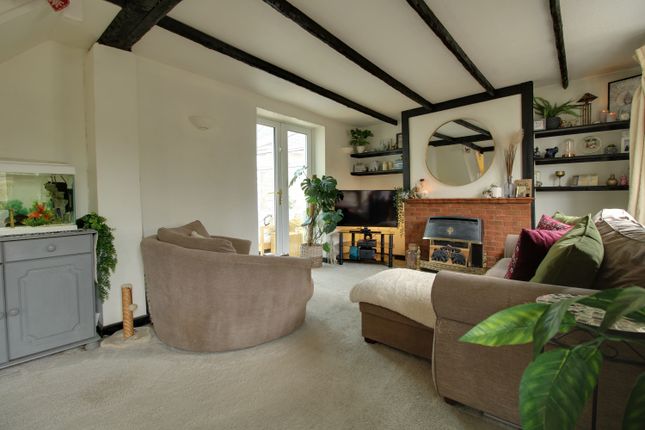 Cottage for sale in The Forty, Cricklade, Swindon