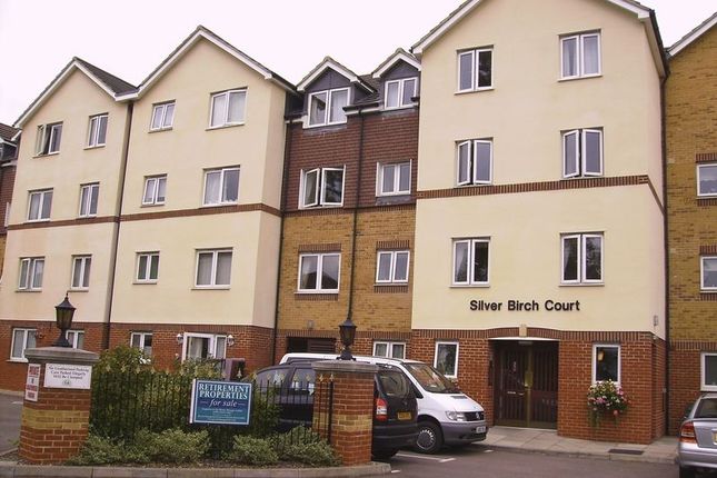 Flat for sale in Silver Birch Court, Cheshunt