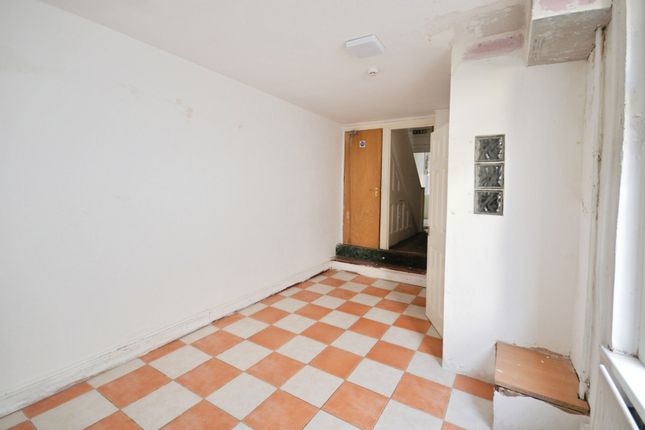 71, Paget Street, Cardiff photo 2