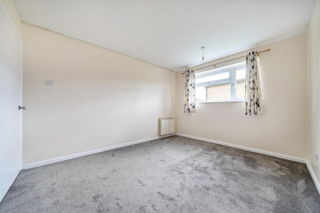 Flat for sale in Moorland Road, Witney