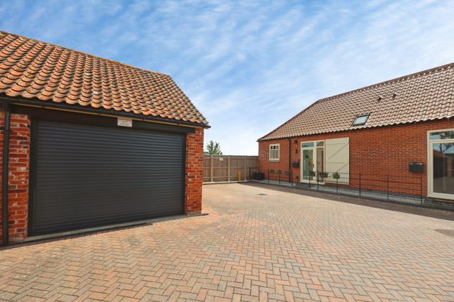 2-bed house on 19 Ash Tree Way, Bassingham, Lincolnshire, £269,500