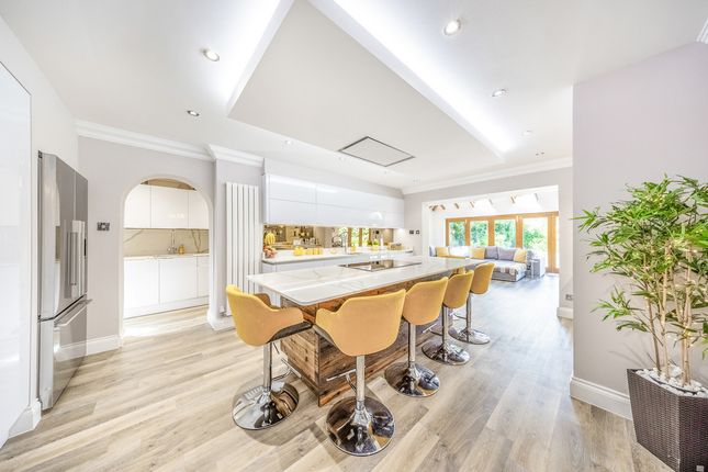 Tudor Lodge, 213a, Finchampstead Road, Wokingham photo 3