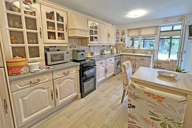 30, Verbena Way, Telford photo 3