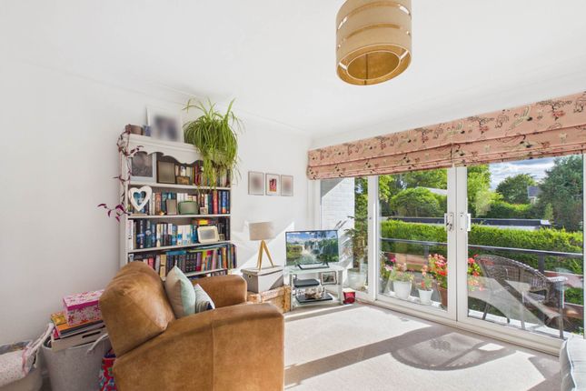 6, Mulberry Close, Horsham photo 3
