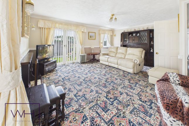 Oakwell Drive, Askern photo 3