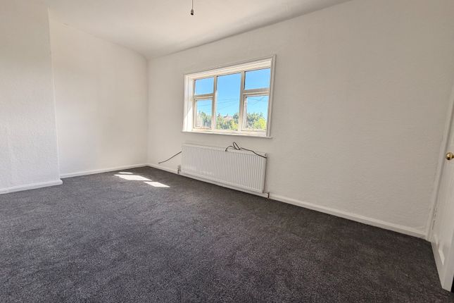 3, Newstead Mount, Pontefract photo 4