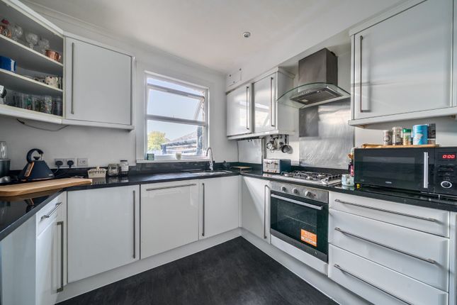 9B, Rommany Road, London photo 3