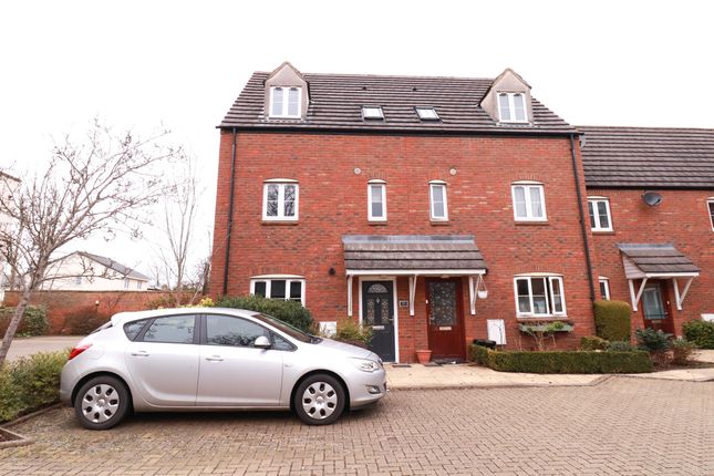 Thumbnail Town house to rent in Reed Court, Swindon, Wiltshire