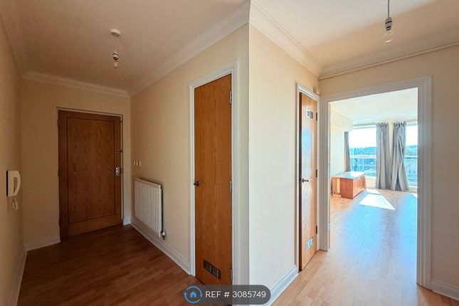 Sparkes Close, Bromley photo 3