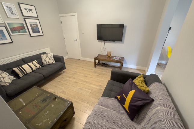 73, Mansell Road, L6 6AY photo 2