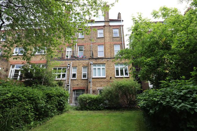 Flat to rent in Frognal, London