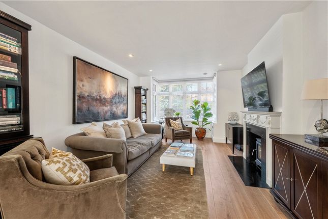 Olea, 38, Hoppingwood Avenue, Surrey photo 4