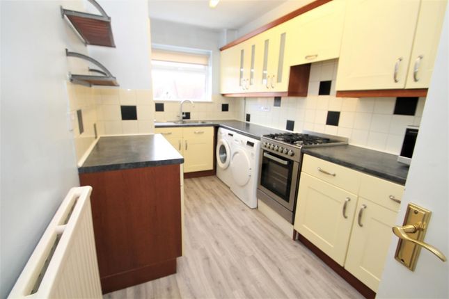 Flat to rent in Drummond Court, Roxborough Park, Harrow On The Hill
