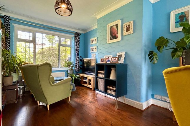 4 Lloyd Avenue, Cheadle photo 4