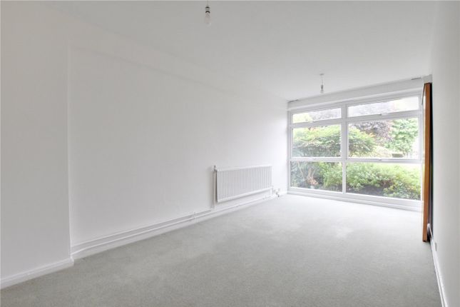 2-bed flat on 2, Minerva Lodge, Blackheath, £300,000