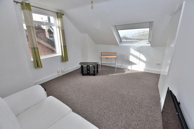 Thumbnail Flat to rent in The Oaklands, Lea Road, Wolverhampton