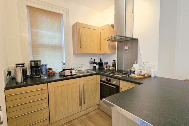 21 St. James Road, East Grinstead photo 4