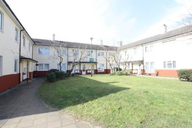 Thumbnail Flat to rent in Balmoral House, 7 Priory Court, Walthamstow