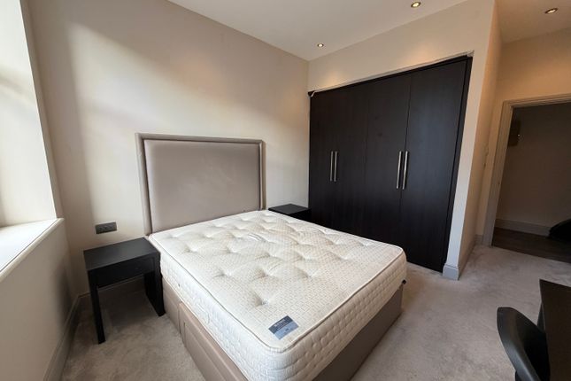 Apartment 11, 8 King Street, King Street Apartments, Manchester photo 5