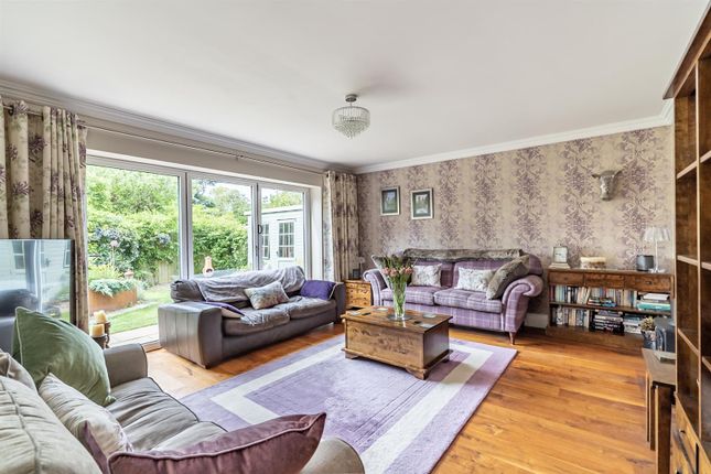Yew Tree Lodge, Hall Rise, York photo 2