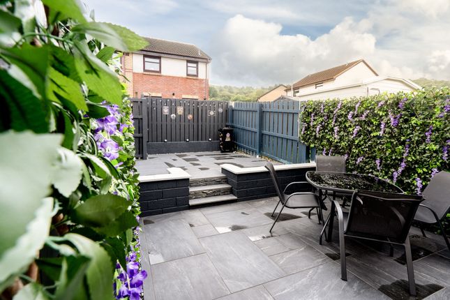 22 Leitch Street, Greenock photo 4