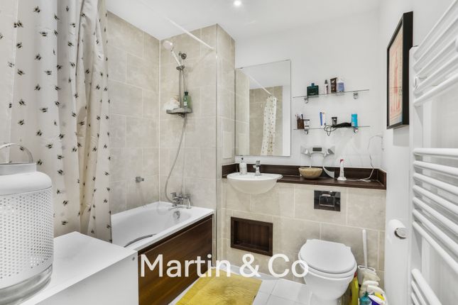 20, Claret Court, Croydon photo 4