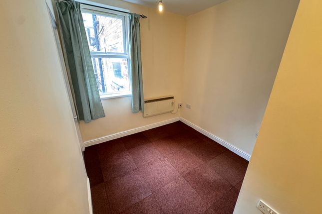 37, Thornley Street, Wolverhampton photo 4