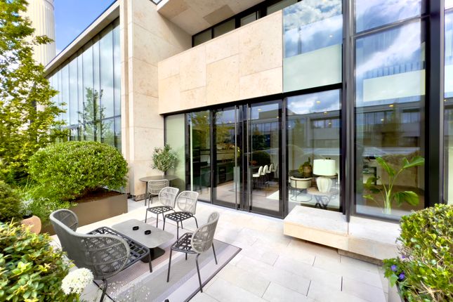 Thumbnail Town house for sale in Village Courtyard, London