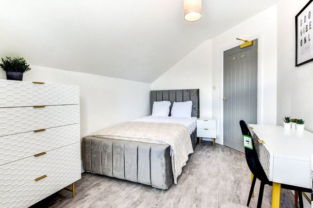 Studio house on 625, Room 5, 9, Stocker Road, West Sussex, £650/mo