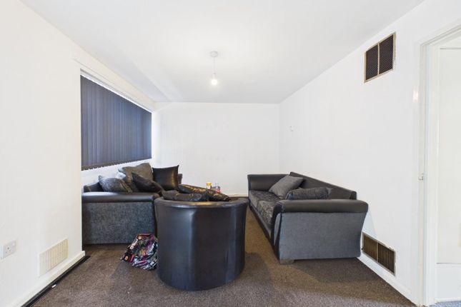 53, York Street, Bingley photo 4
