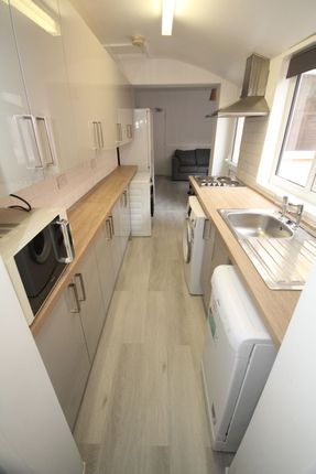 90, Carholme Road, Lincoln photo 4