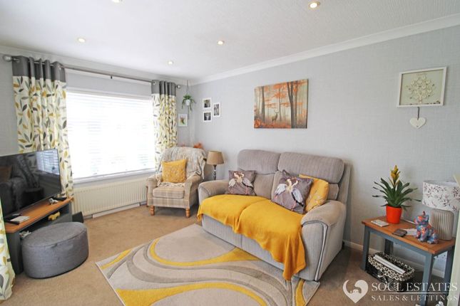 9 Hordern Lodge, Ball Lane, Wolverhampton photo 3